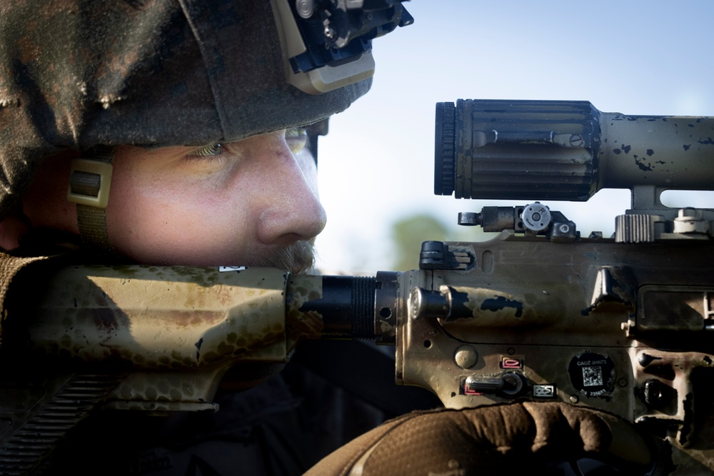 Building Leaders: 1st Battalion, 6th Marine Regiment Tactical Small Unit Leadership Course