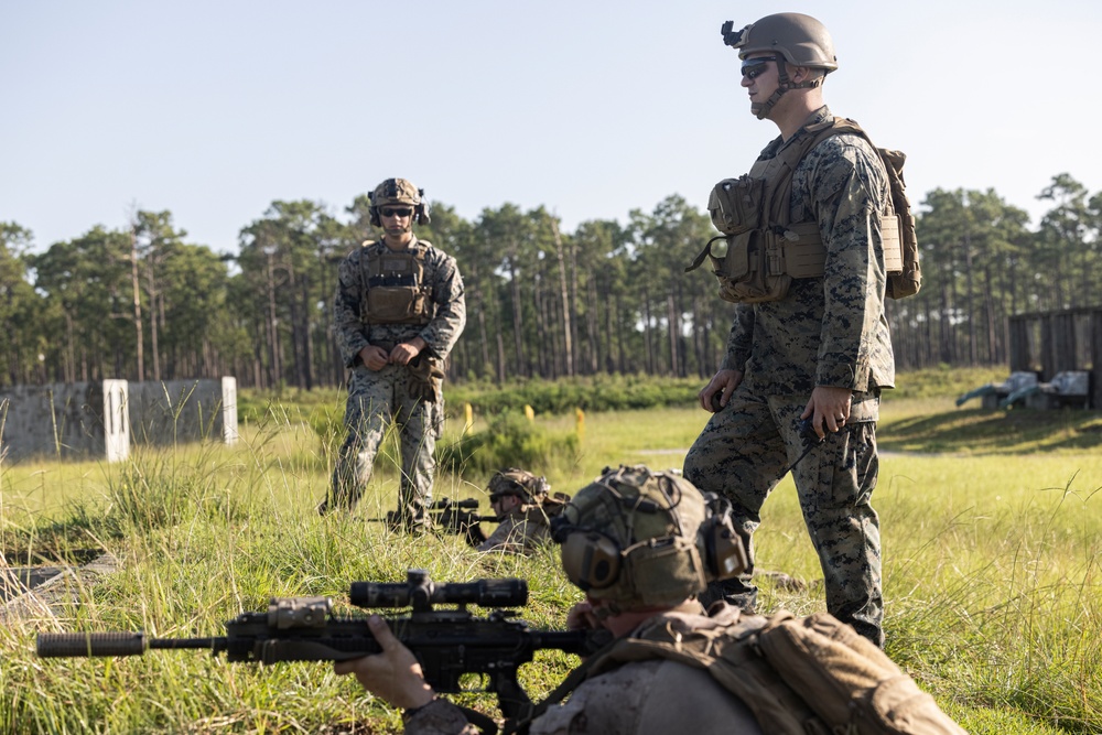 Building Leaders: 1st Battalion, 6th Marine Regiment Tactical Small Unit Leadership Course