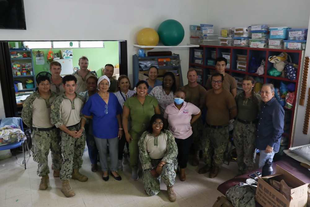 Seabees Work at Centro Reintegra