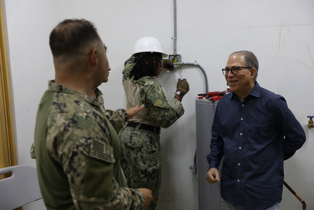 Seabees Work at Centro Reintegra