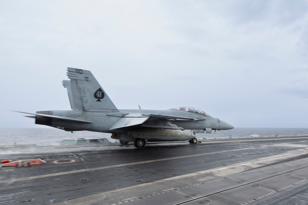 Abraham Lincoln conducts flight operations