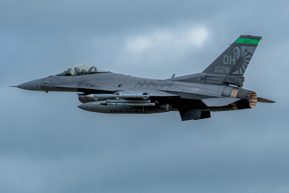 180FW Trains for Future Fight at Northern Lightning