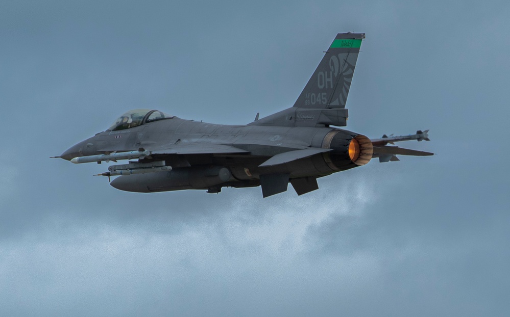 180FW Trains for Future Fight at Northern Lightning