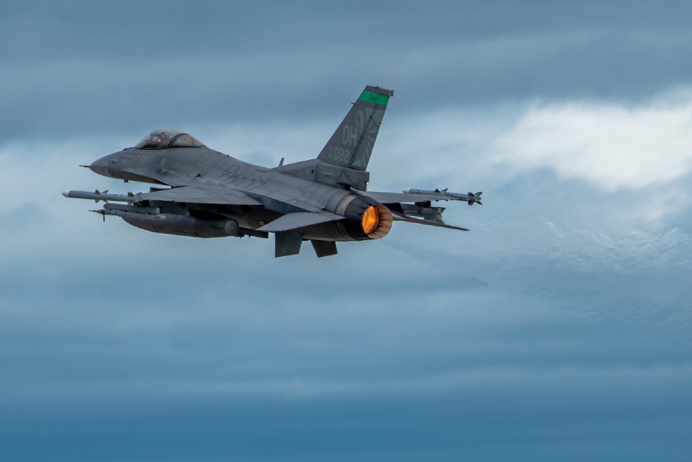 180FW Trains for Future Fight at Northern Lightning