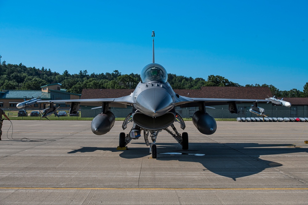 180FW Trains for Future Fight at Northern Lightning