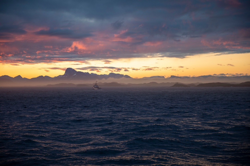 USS Delbert D. Black (DDG 119) participates in Operation NANOOK