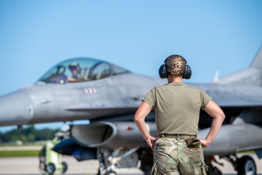 180FW Participates in Northern Lightning 2024