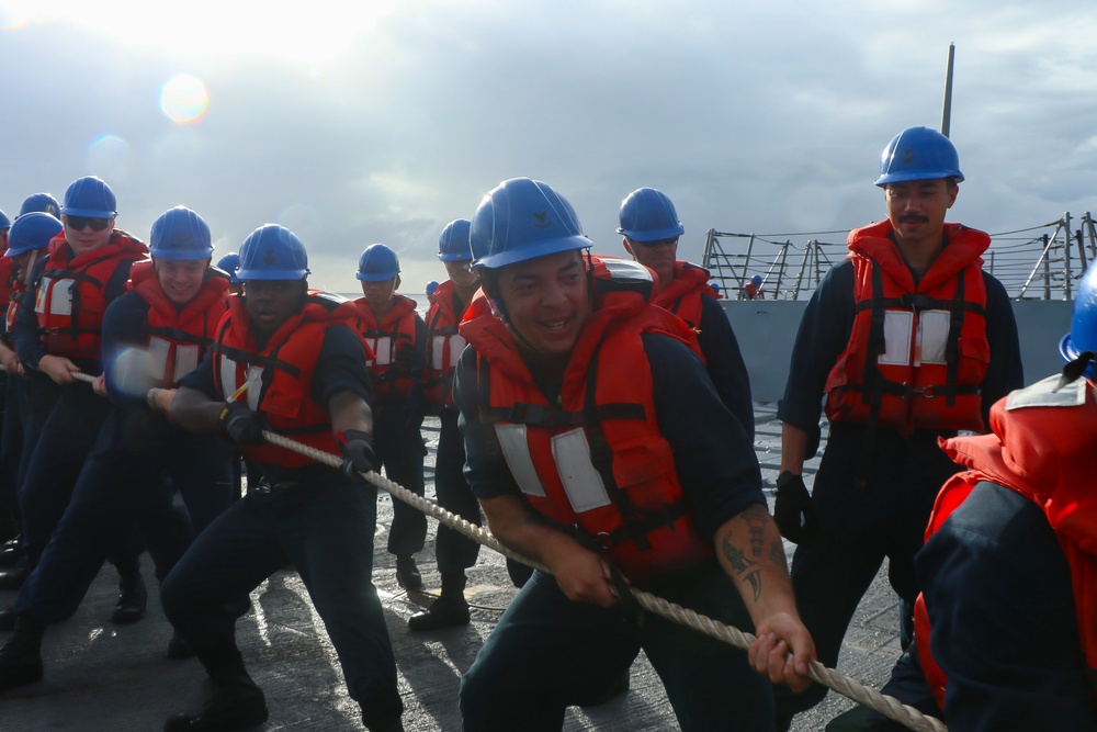 Frank E. Peterson Jr. conducts fueling-at-sea