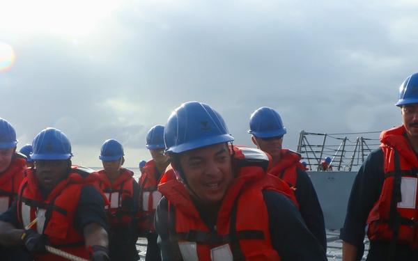 Frank E. Peterson Jr. conducts fueling-at-sea