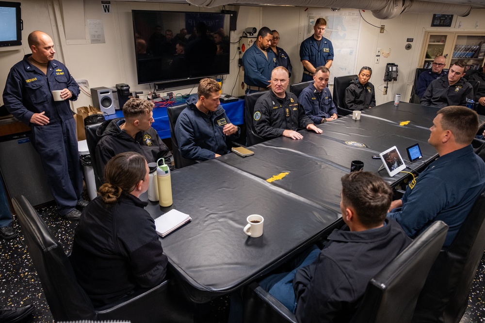 U.S. Second Fleet's Vice Commander Visit USS Delbert D. Black