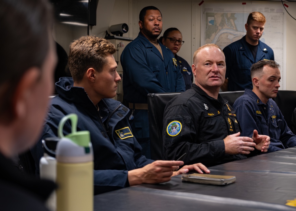 U.S. Second Fleet's Vice Commander Visit USS Delbert D. Black