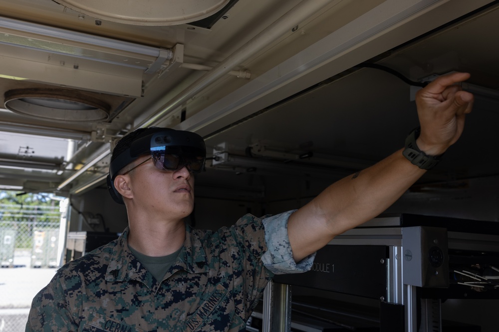 U.S. Marines with MWCS-28 train using augmented reality and virtual reality technology