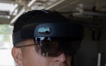 U.S. Marines with MWCS-28 train using augmented reality and virtual reality technology