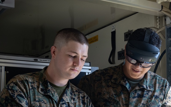 U.S. Marines with MWCS-28 train using augmented reality and virtual reality technology