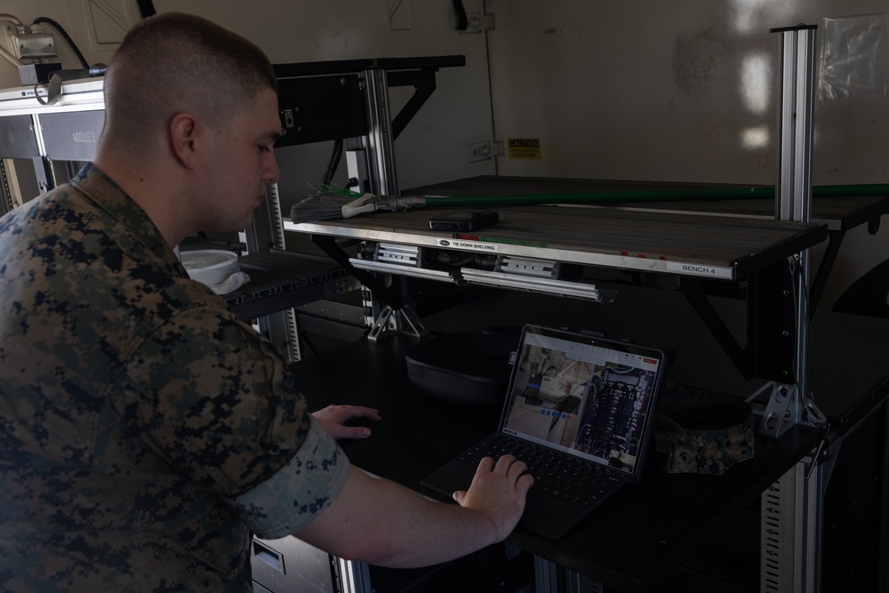 U.S. Marines with MWCS-28 train using augmented reality and virtual reality technology