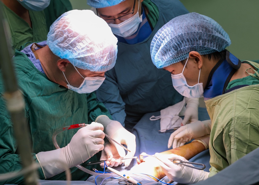 Pacific Partnership 2024-2 Medical Team Works Side-By-Side with Local Medical Staff