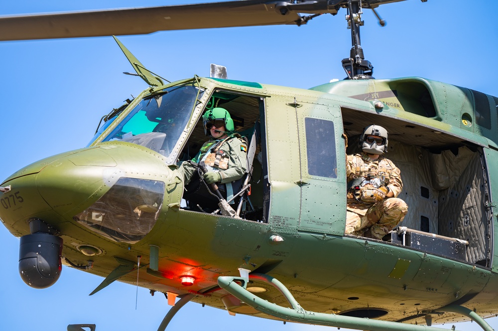 Irish Air Corps partners with 40 HS