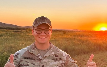 Explosive Ordnance Disposal officer recognized for helping woman during Oklahoma rodeo