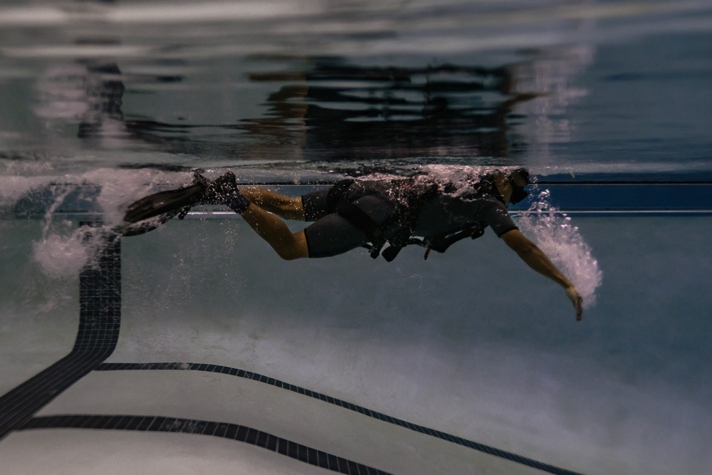Naval Aviation Rescue Swimmer School Training