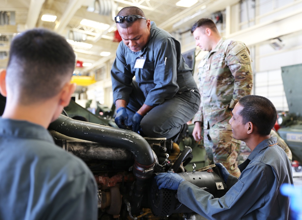 Stryker Maintenance Exchange Brings National Guard, Royal Thai Army together in Yakima