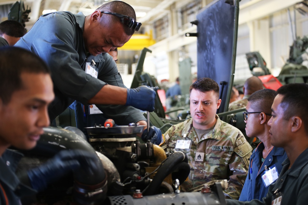 Stryker Maintenance Exchange Brings National Guard, Royal Thai Army together in Yakima