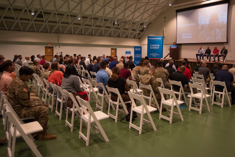 Fort Leonard Wood hosts career summit