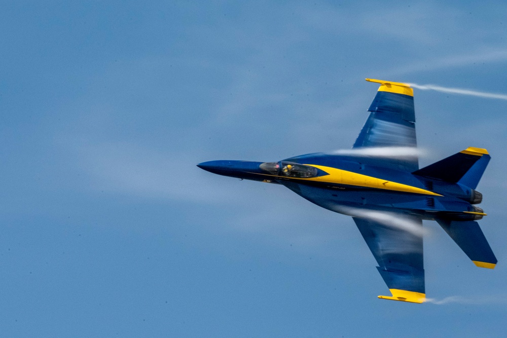 U.S. Navy  Blue Angels arrive at McConnell