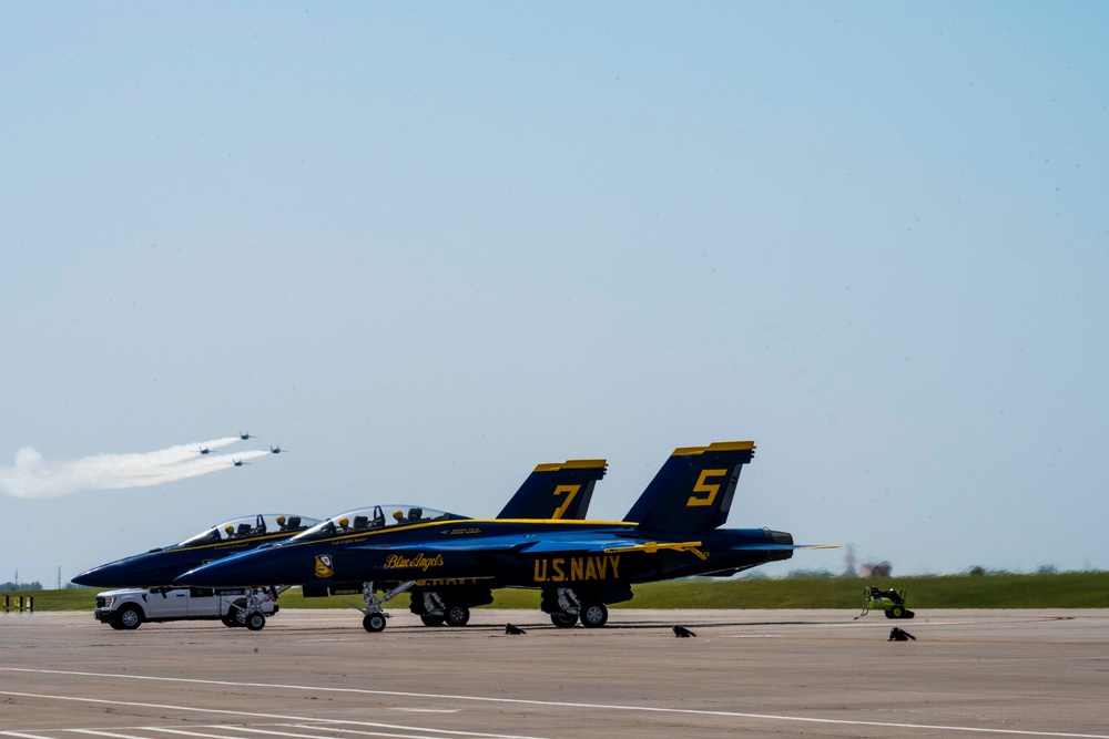 U.S. Navy Blue Angels arrive at McConnell