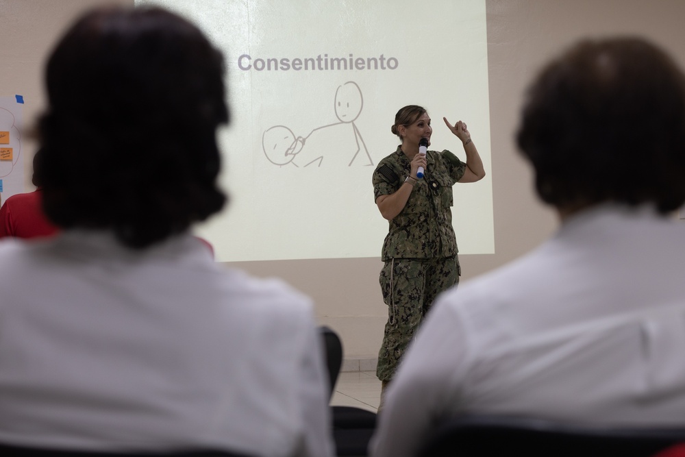 Continuing Promise 2024 hosts Women, Peace, and Security (WPS) seminar in Colón, Panama