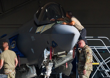 Tyndall's LO Airmen protect F-35 stealth capabilities