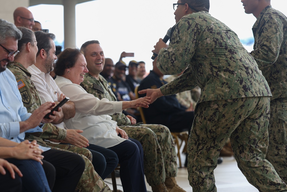 U.S. Fleet Forces Band “Uncharted Waters” performs at Colón 2000 Duty Free Mall