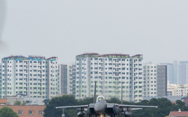 The Fighting Bengals Fly Out of Suwon, South Korea