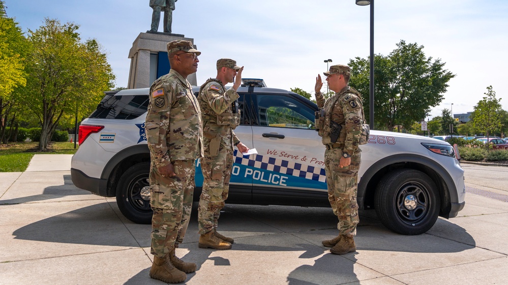 Illinois National Guard Soldier Reenlists While Serving on State Active Duty Orders in Chicago