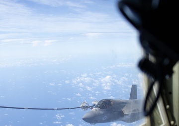 Marines Extend Range of F-35Bs with Air-to-Air Refueling