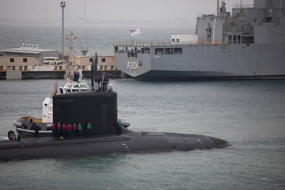 USS Hawaii Arrives at HMAS Stirling as Part of AUKUS Pillar 1