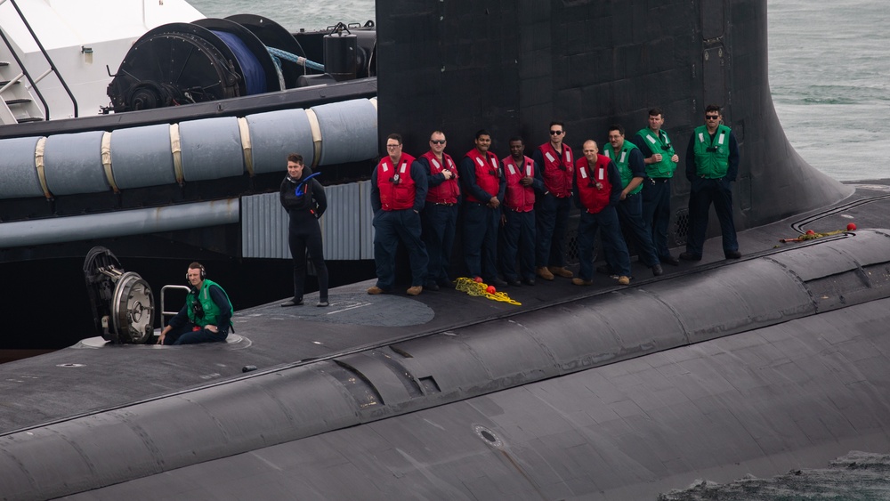 USS Hawaii Arrives at HMAS Stirling as Part of AUKUS Pillar 1