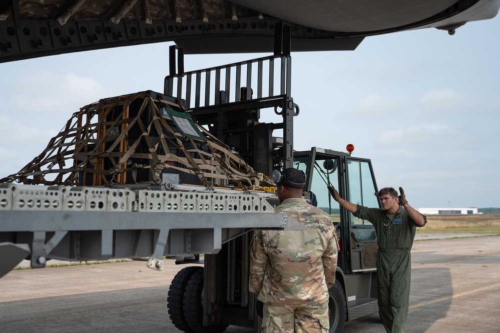 Air National Guardsmen participate in cargo, personnel mobilization training