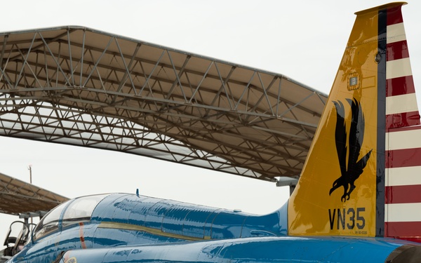 T-38C Talon on flightline