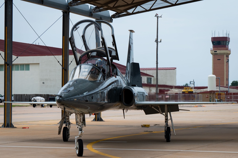 T-38C Talon on flightline