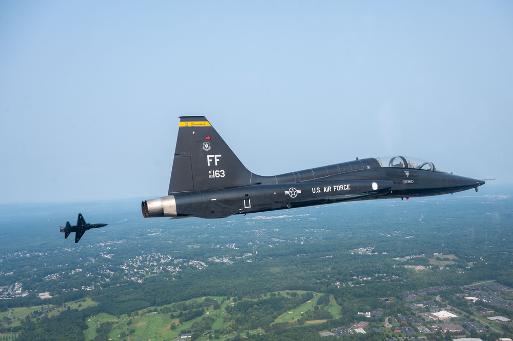 1st Fighter Wing Screams through New York City