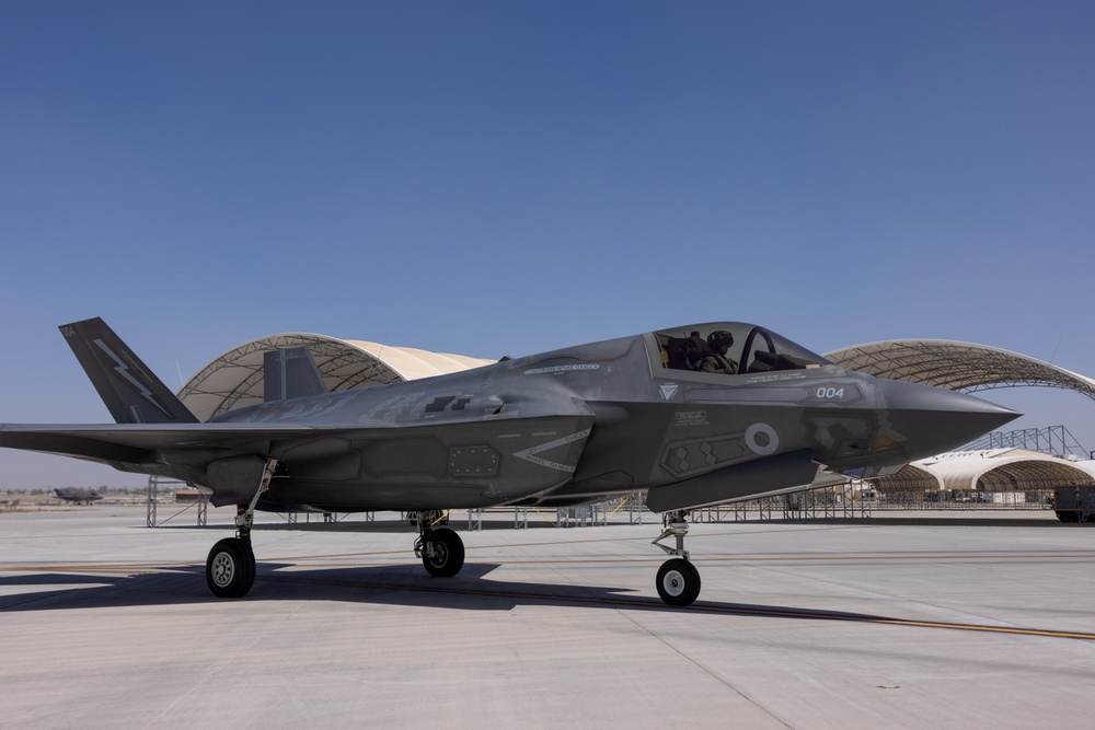 Marine Operational Test and Evaluation Squadron conduct joint aircraft maintenance training with British Royal Air Force Squadron