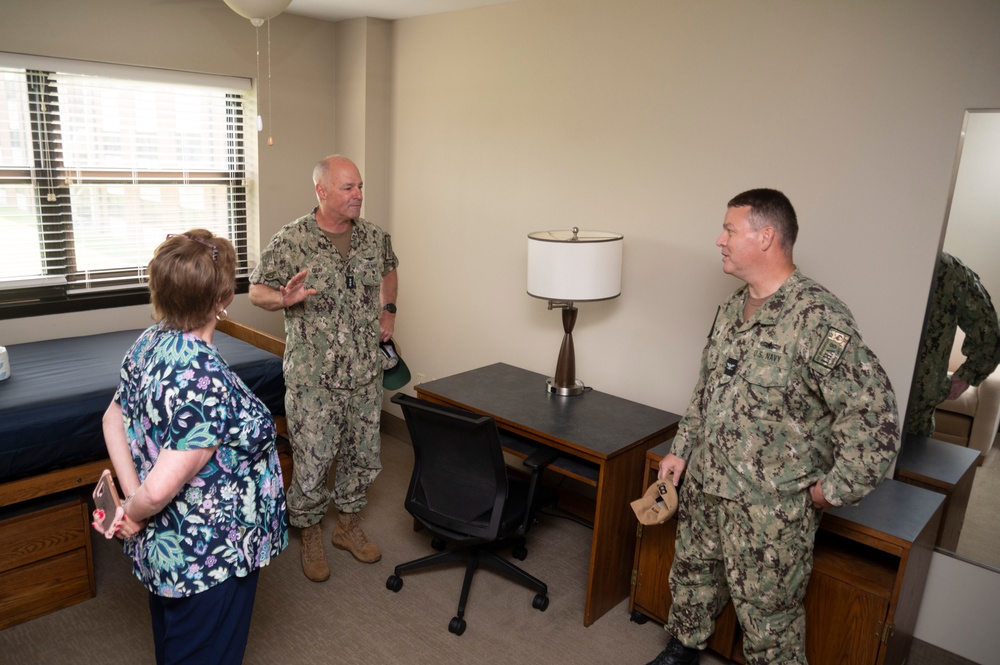 CNIC Visits Lakeside Naval Support Facility