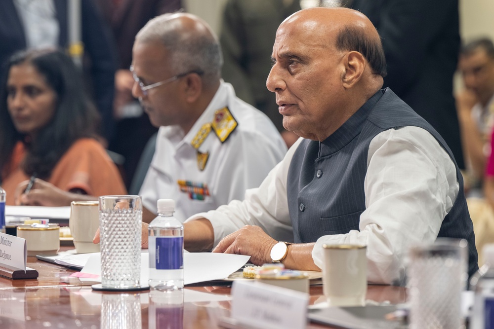 SD hosts Indian Minister of Defense Rajnath Singh