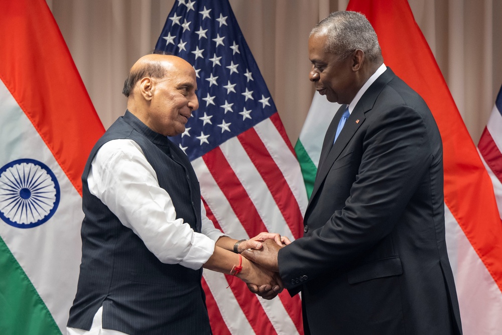 SD hosts Indian Minister of Defense Rajnath Singh