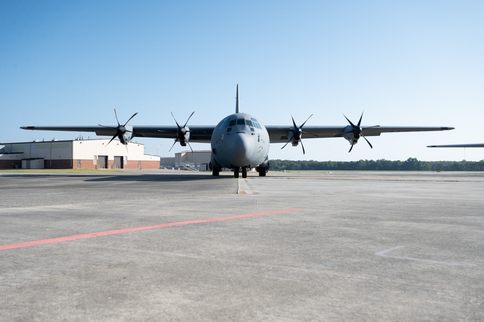 Photo of Savannah Air National Guard C-130 at Robins Air Force Base