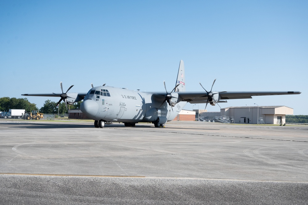 Photo of Savannah Air National Guard C-130 at Robins Air Force Base