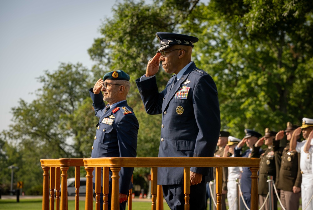CJCS Hosts UAE Armed Forces Chief of Staff