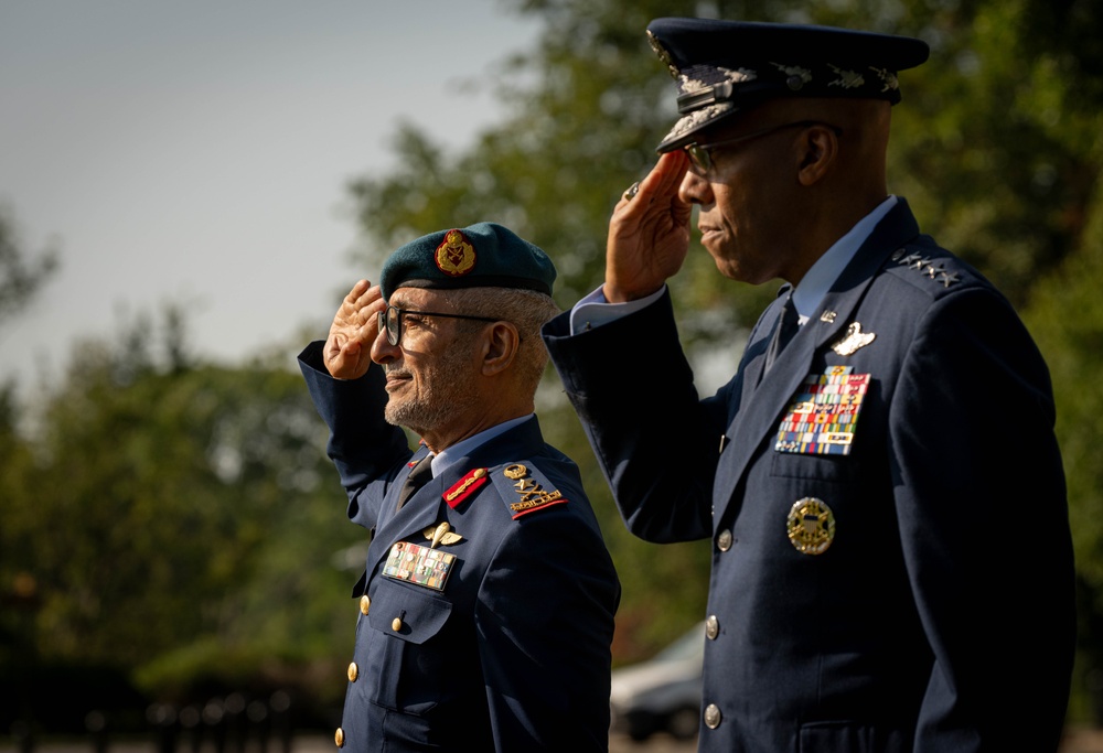 CJCS Hosts UAE Armed Forces Chief of Staff