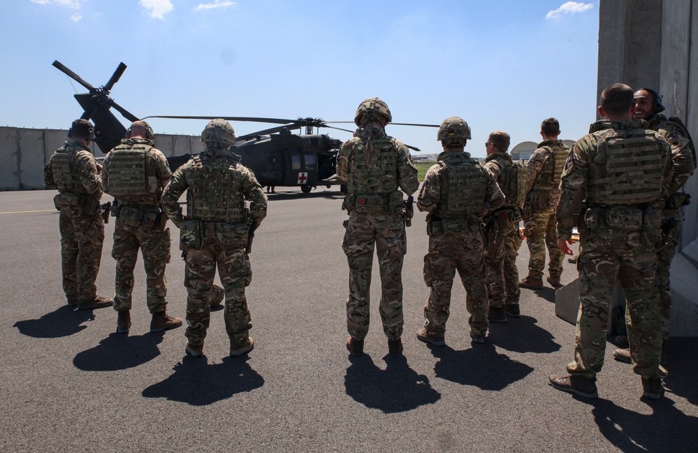 82CAB training with British