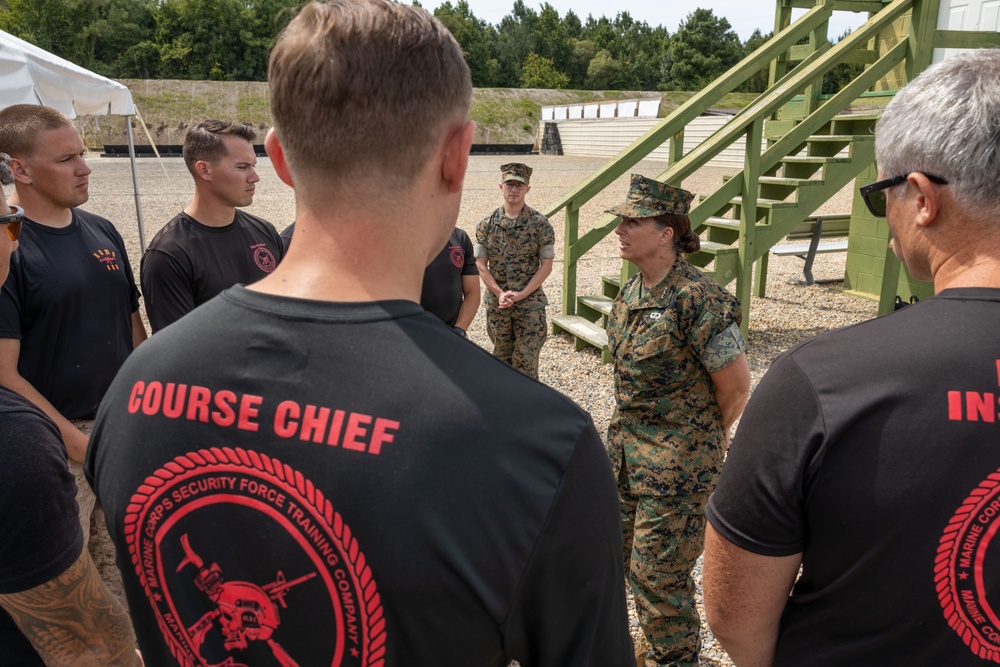 MARFORCOM Commander Meets with Marine Corps Security Force Regiment Leadership During Their Commander's Huddle